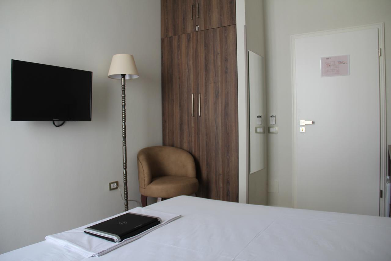 Hotel Hermes Tirana Eksteriør billede