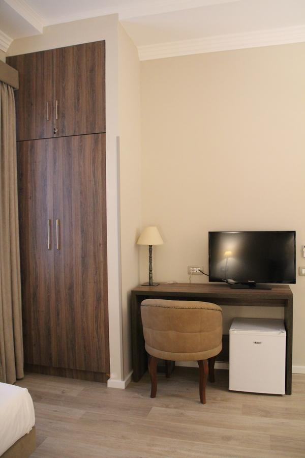 Hotel Hermes Tirana Eksteriør billede